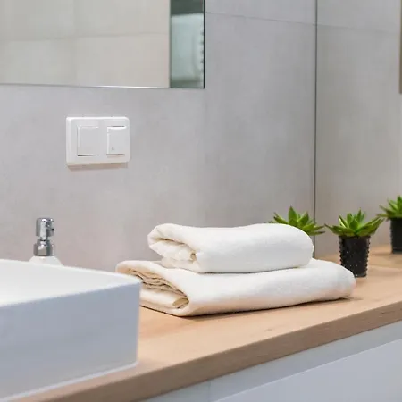 Q17 Rynek Апартаменты