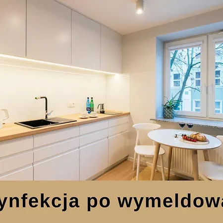 Q17 Rynek Apartment